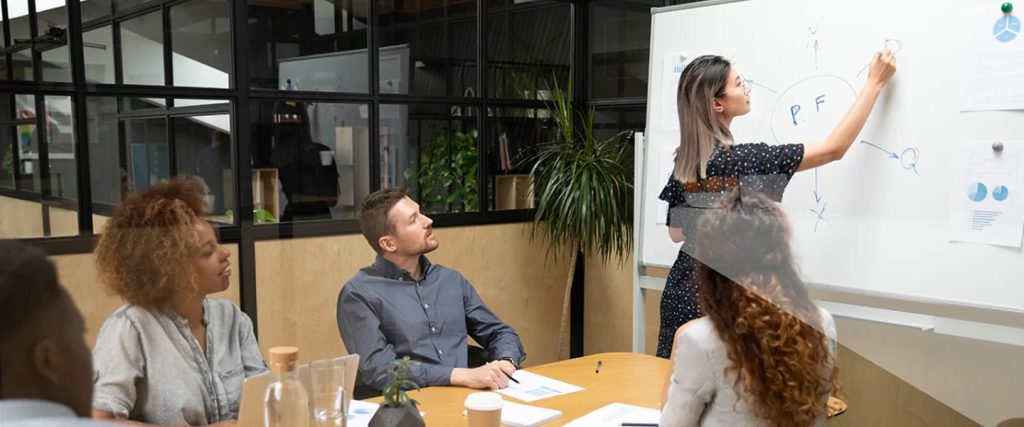 ertificate III in Business (Customer Engagement) Traineeship-banner